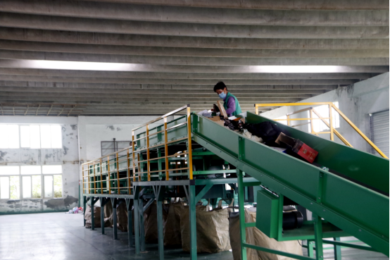 句容垃圾分拣中心正式启用日均可处理垃圾20吨