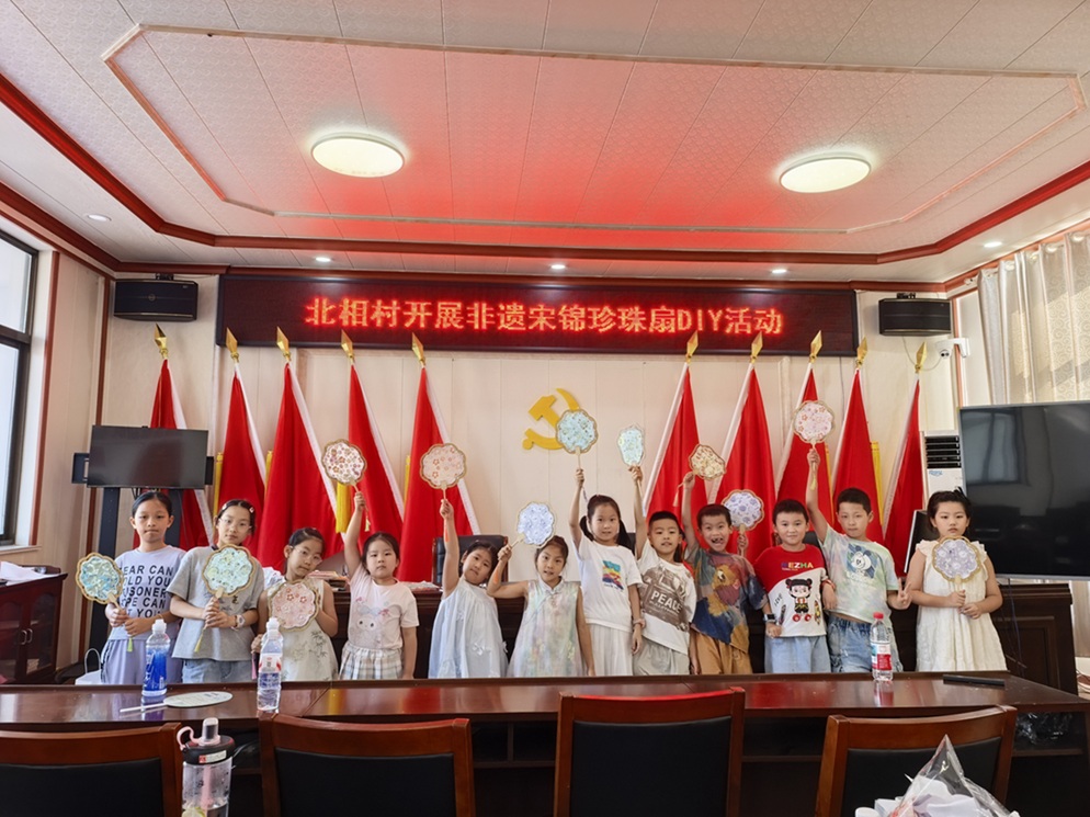 华阳街道：非遗润童心 巧手传文脉